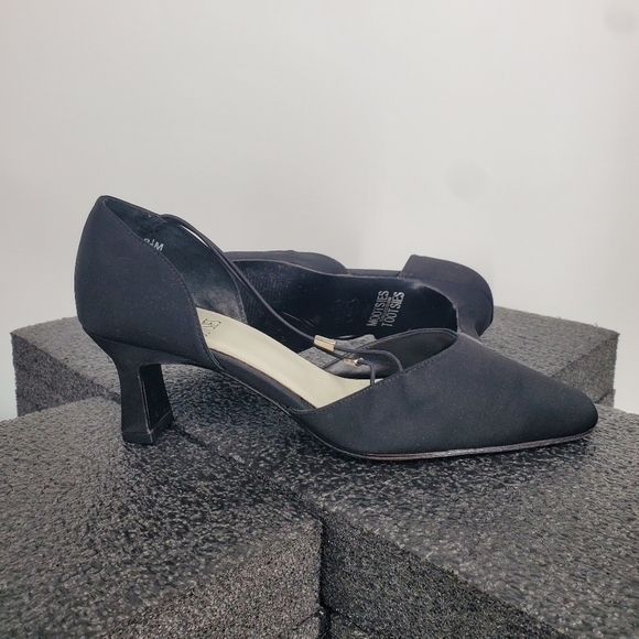 Mootsies Tootsies Gayle Faux Suede Dressy Heels 8.5M Rhinestone Shoes - Picture 11 of 12